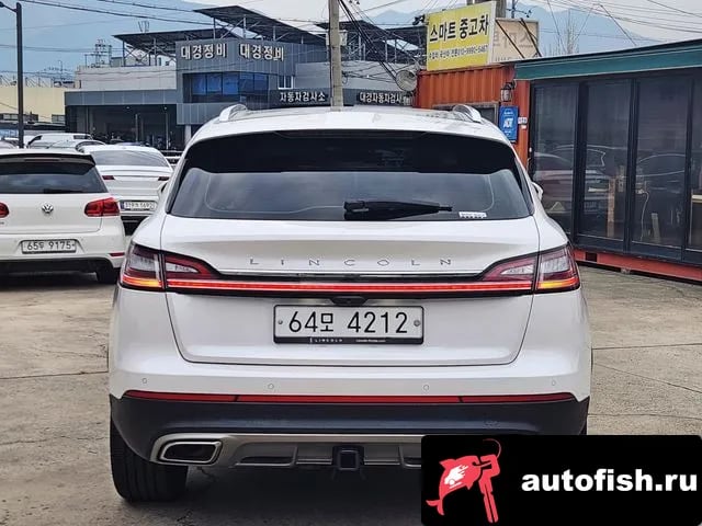 Lincoln Nautilus Nautilus First generation 2019 года - вид 3