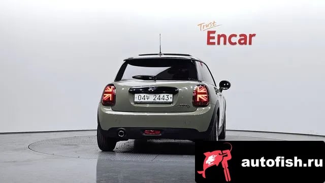 Mini Cooper Cooper D 2019 года - вид 4