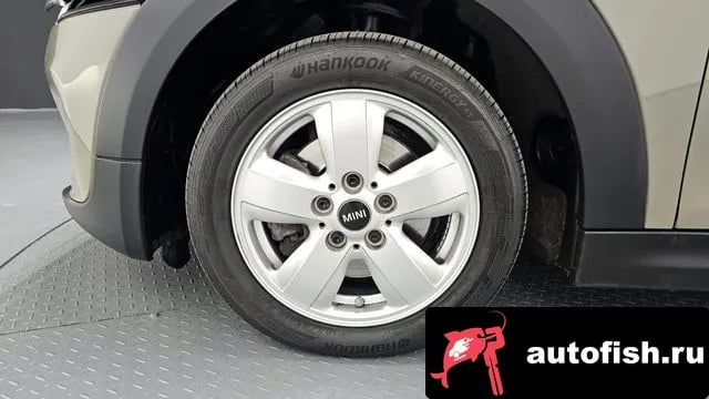 Mini Cooper Cooper D 2019 года - вид 5