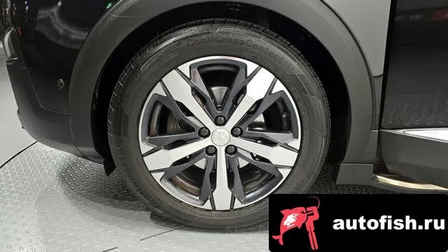 Peugeot 3008 3008 second generation 2019 года - вид 5