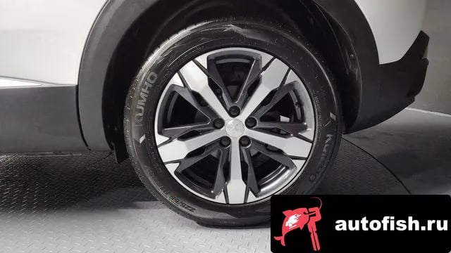 Peugeot 3008 3008 second generation 2018 года - вид 5