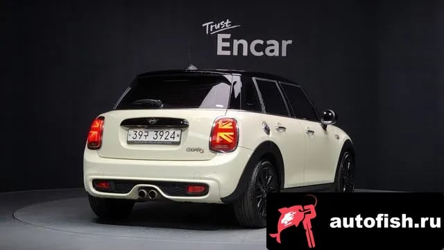 Mini Cooper Cooper S 2018 года - вид 2