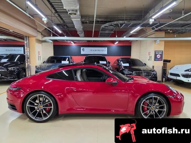 Porsche 911 911 (992) 2021 года - вид 5