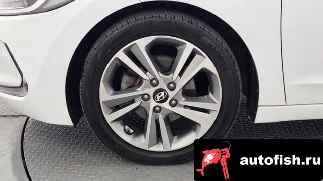 Hyundai AVANTE Avante AD 2018 года - вид 5