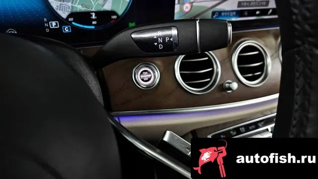 Mercedes-Benz E-Class E-Class W213 2021 года - похожие автомобили