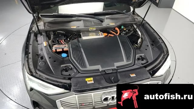 Audi e-tron e-Tron 2021 года - вид 6