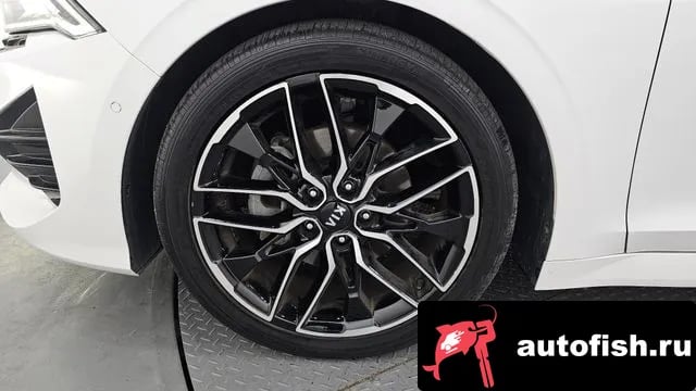 Kia K5 K5 3rd generation 2019 года - похожие автомобили