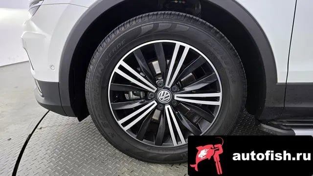 Volkswagen Tiguan Tiguan second Generation 2020 года - вид 5