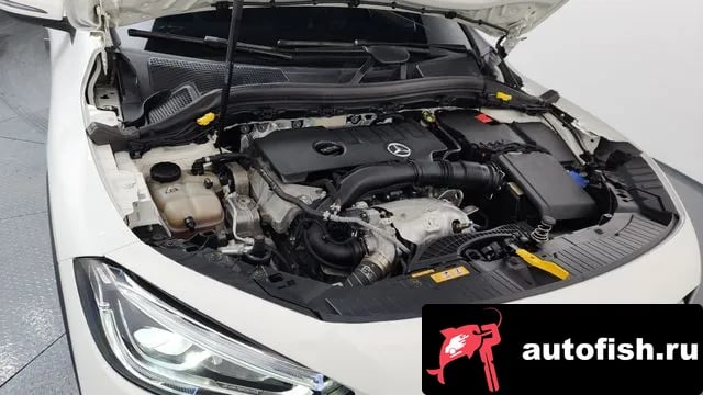 Mercedes-Benz GLA-Class GLA - Class H247 2020 года - вид 6