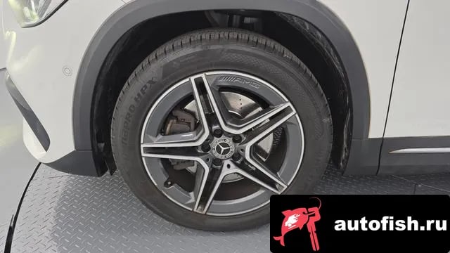 Mercedes-Benz GLA-Class GLA - Class H247 2020 года - вид 5