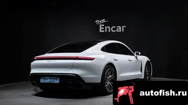 Porsche Taycan Taikan 2021 года - вид 2