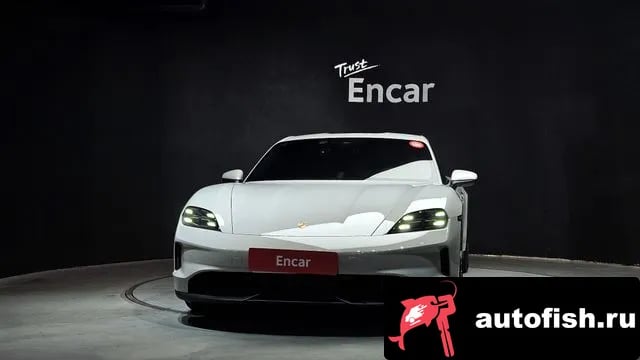 Porsche Taycan Taikan 2025 года - вид 3