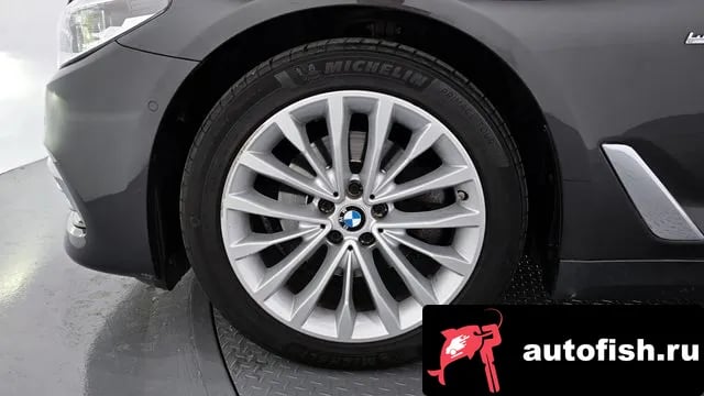 BMW 5-Series 5 Series (G30) 2018 года - вид 5