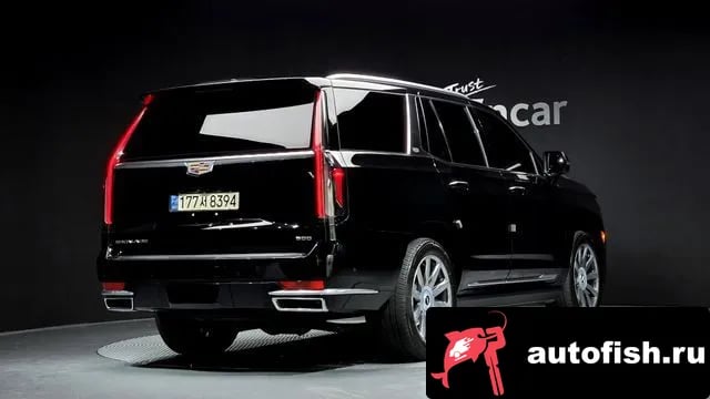 Cadillac Escalade Escalade 5th Generation 2022 года - похожие автомобили