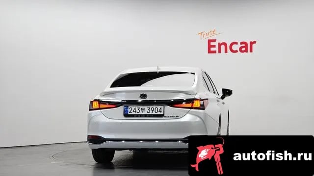 Lexus ES ES300h 7th generation 2023 года - вид 4