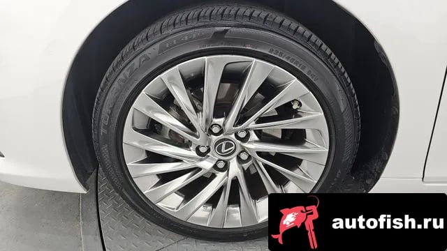 Lexus ES ES300h 7th generation 2023 года - похожие автомобили