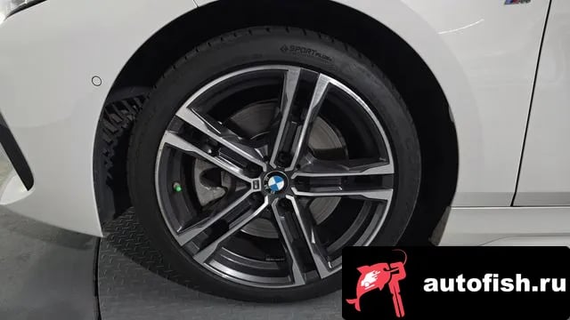 BMW 1-Series 1 Series (F40) 2021 года - вид 4