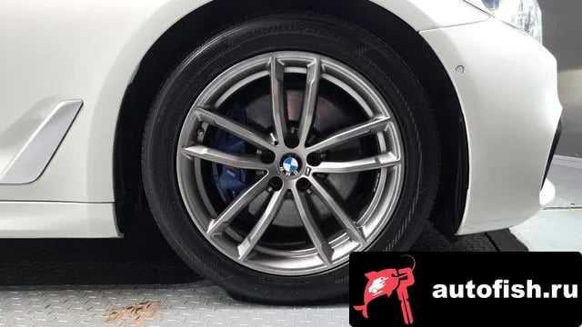 BMW 5-Series 5 Series (G30) 2018 года - вид 5