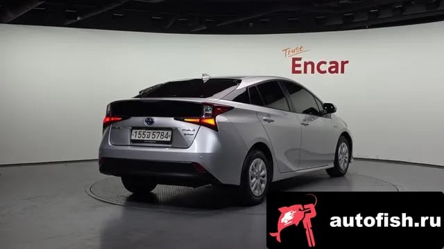 Toyota Prius Prius 4th Generation 2021 года - вид 2