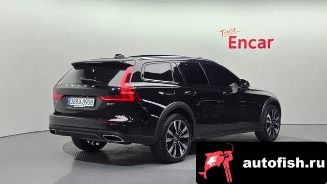 Volvo V60 V60 Cross-country 2nd Generation 2022 года - похожие автомобили