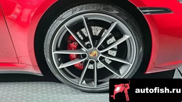 Porsche 911 911 (992) 2021 года - вид 5