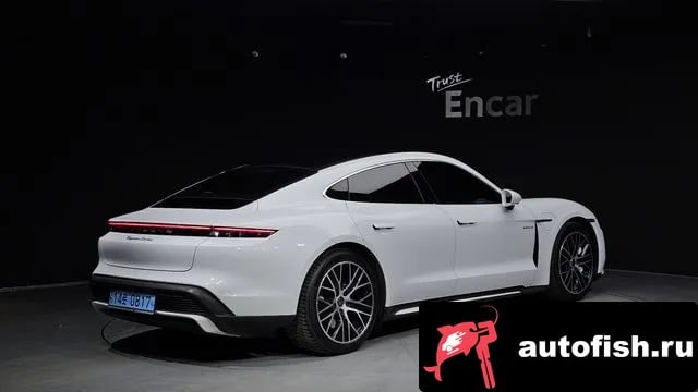 Porsche Taycan Taikan 2021 года - вид 2