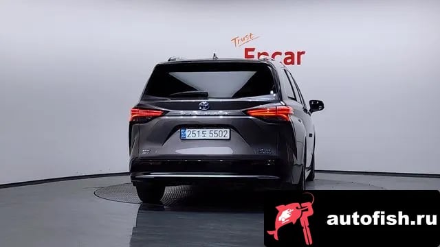 Toyota Sienna Siena 4th Generation 2024 года - вид 4