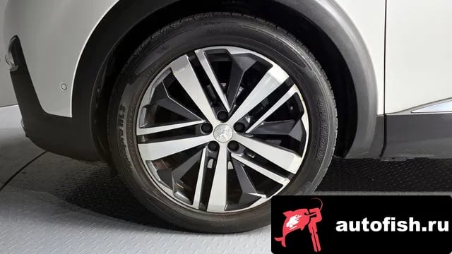 Peugeot 5008 5008 second generation 2018 года - вид 5