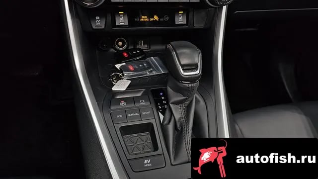 Toyota RAV4 RAV4 5th Generation 2024 года - похожие автомобили