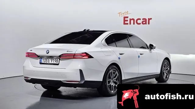 BMW 5-Series 5 Series (G60) 2023 года - похожие автомобили