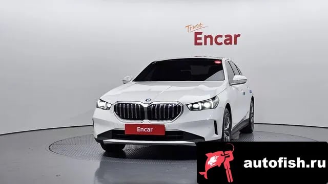 BMW 5-Series 5 Series (G60) 2023 года - вид 3