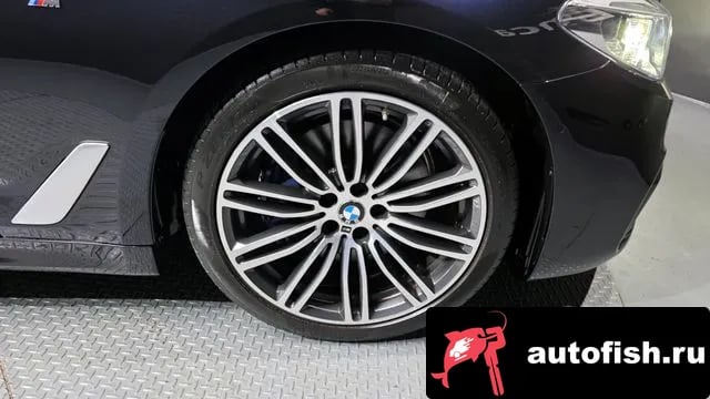 BMW 5-Series 5 Series (G30) 2019 года - вид 5
