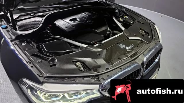 BMW 5-Series 5 Series (G30) 2019 года - вид 6