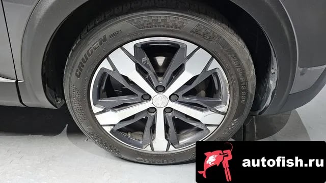 Peugeot 3008 3008 second generation 2018 года - вид 5