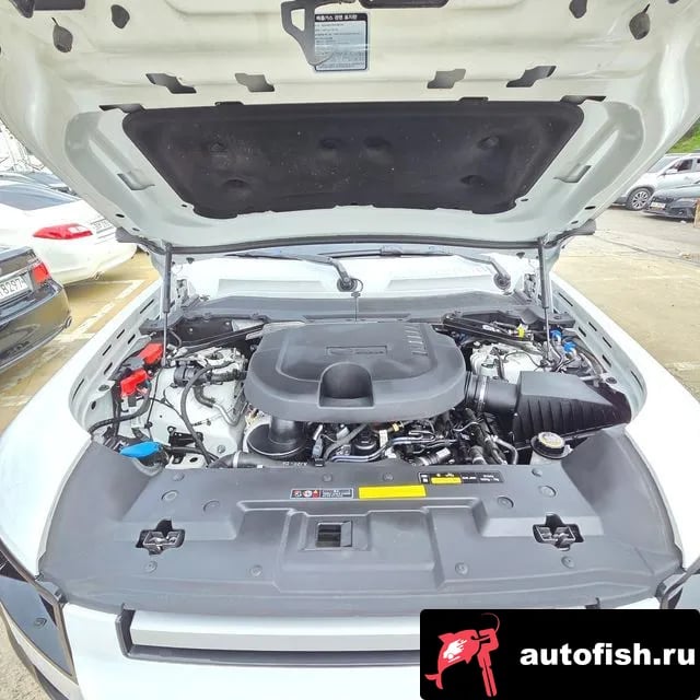 Land Rover Defender Bitdefender (L663) 2021 года - вид 6