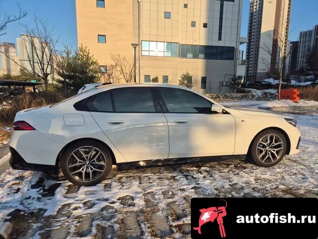 BMW 5-Series 5 Series (G60) 2024 года - вид 3