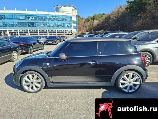 Mini Cooper Cooper S 2020 года - вид 3