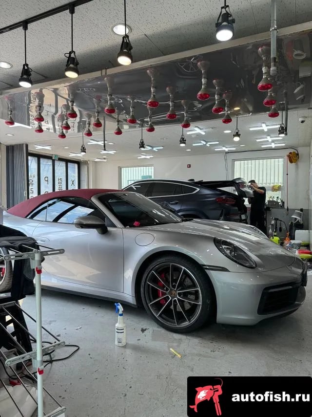 Porsche 911 911 (992) 2020 года - вид 5