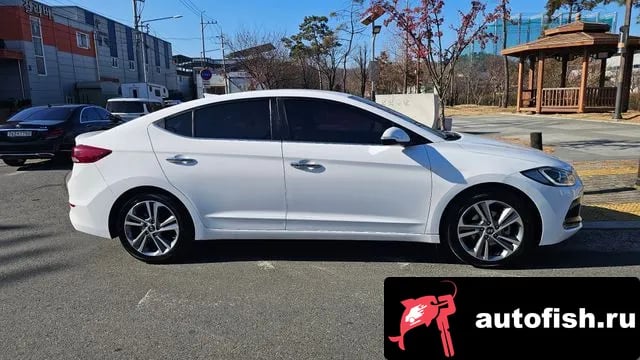 Hyundai AVANTE Avante AD 2018 года - вид 3