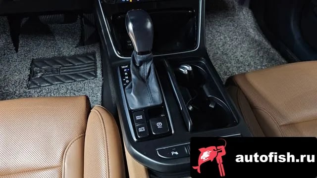 Hyundai Grandeur Granger IG Hybrid 2019 года - похожие автомобили