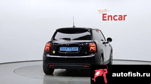 Mini Cooper Cooper Electric 2022 года - вид 3