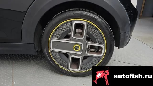 Mini Cooper Cooper Electric 2022 года - вид 4