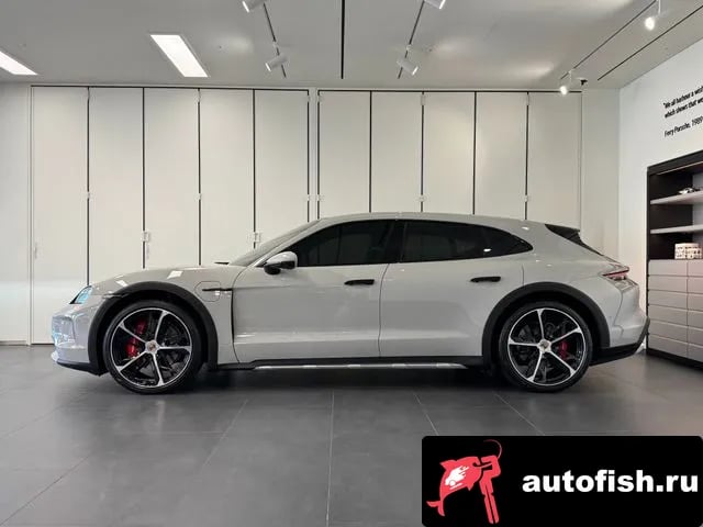 Porsche Taycan Taikan 2024 года - вид 6