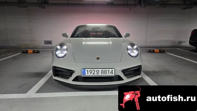 Porsche 911 911 (992) 2023 года - вид 3