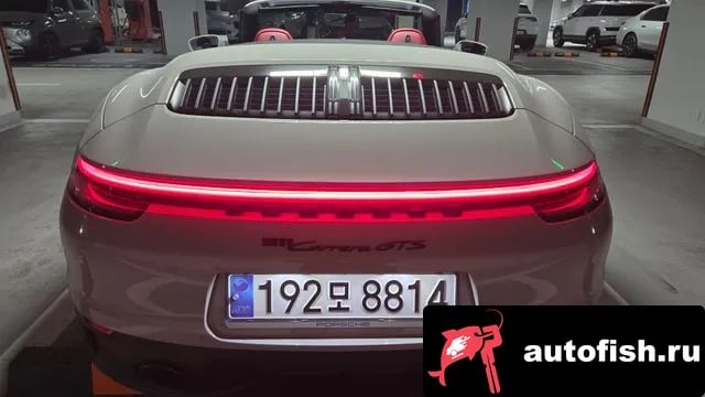 Porsche 911 911 (992) 2023 года - вид 4