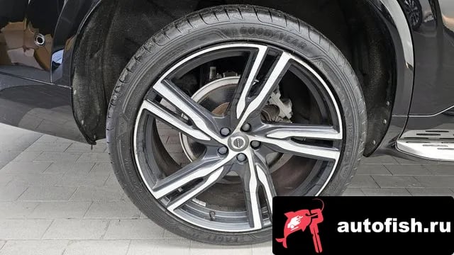 Volvo XC90 XC90 second Generation 2017 года - вид 5