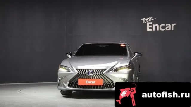 Lexus ES ES300h 7th generation 2022 года - вид 3