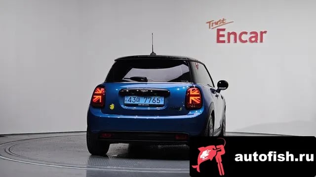 Mini Cooper Cooper Electric 2023 года - вид 4