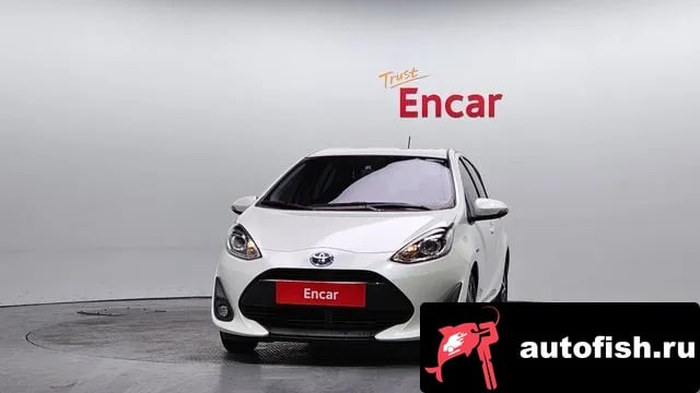 Toyota Prius Prius C 2018 года - вид 3