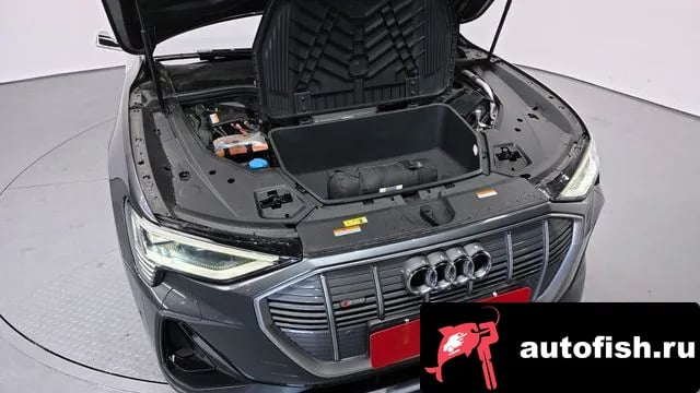 Audi e-tron e-Tron 2022 года - вид 6